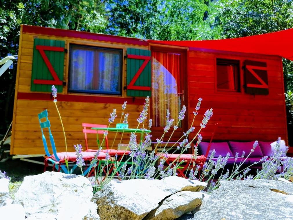 Nimes En Garrigues Bed & Breakfast Exterior photo